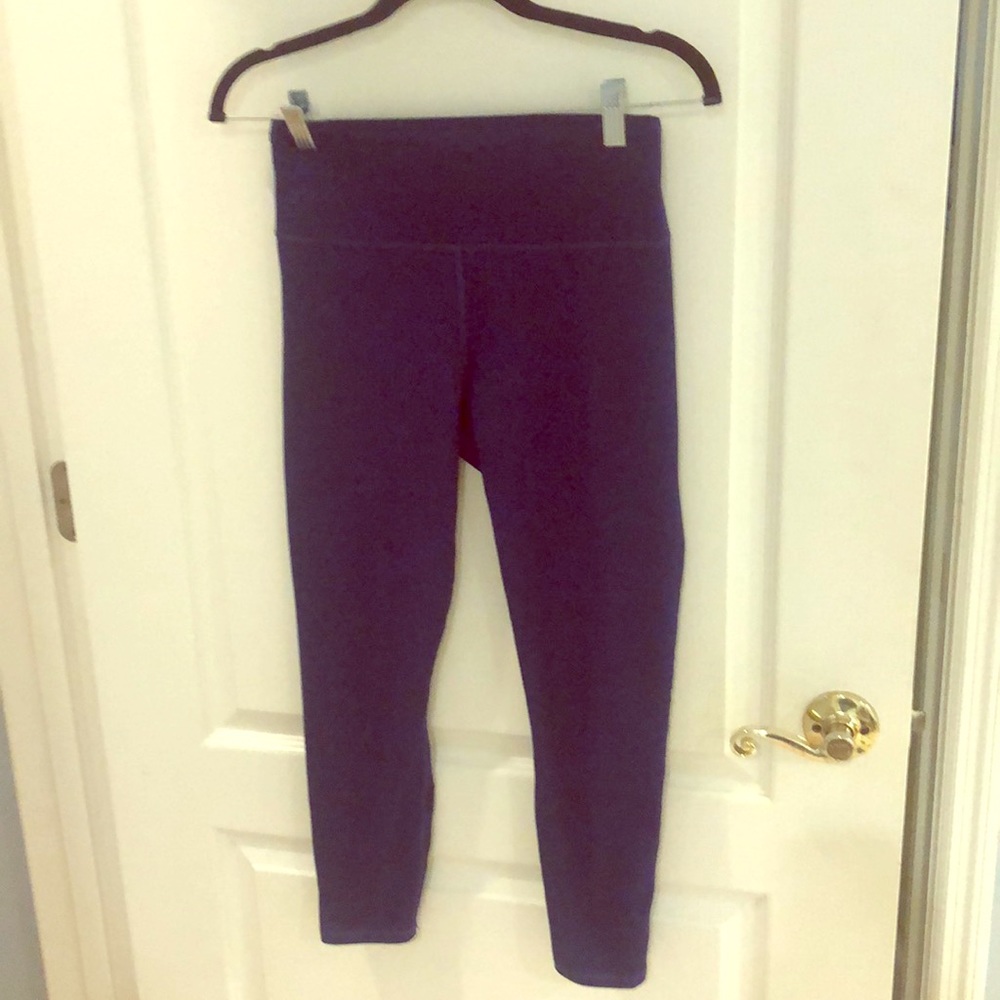 Fabletics Powerhold leggings in blue!
